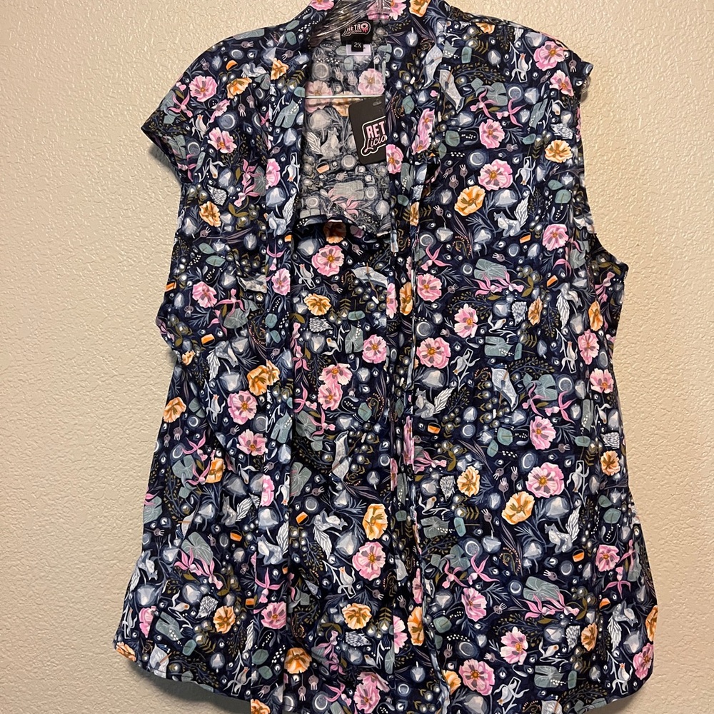 Retrolicious tie blouse NWT